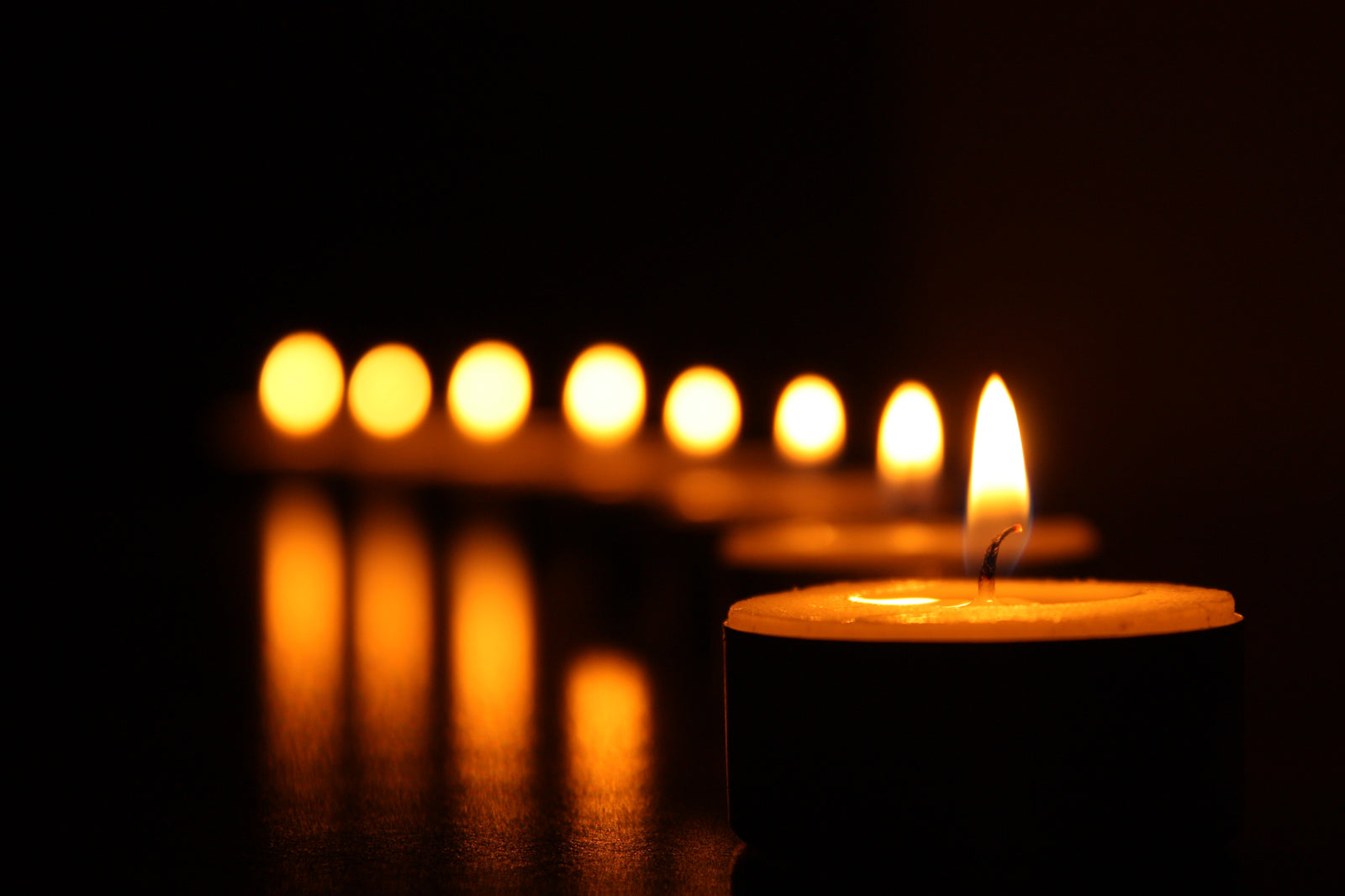 How to Use Candles to Create the Ultimate Sensory Experience